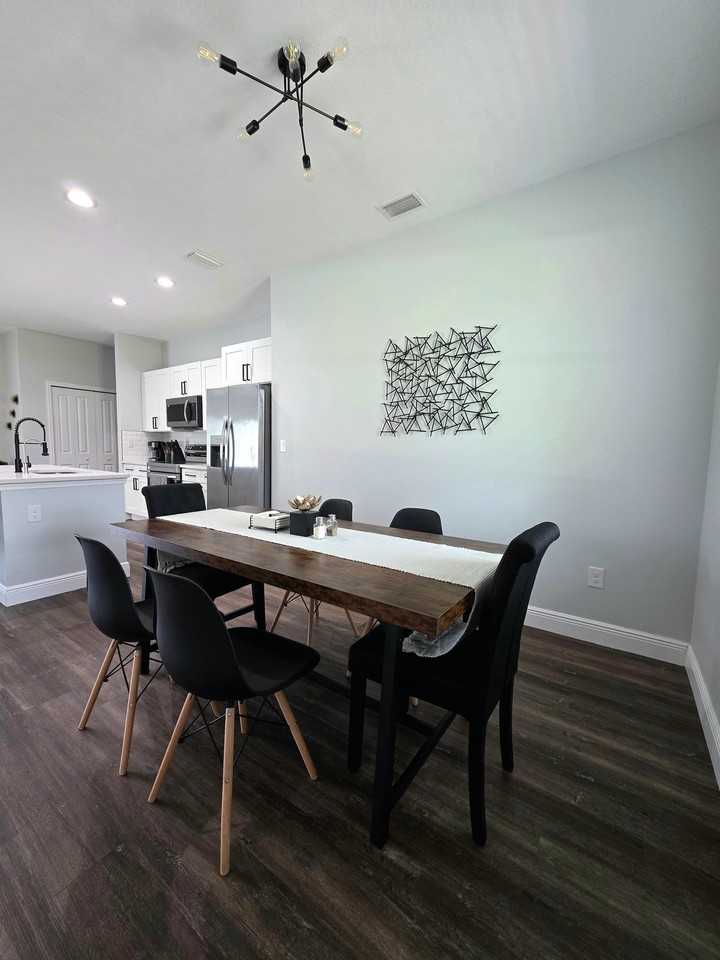7105 Happiness St - Photo 4 of 20