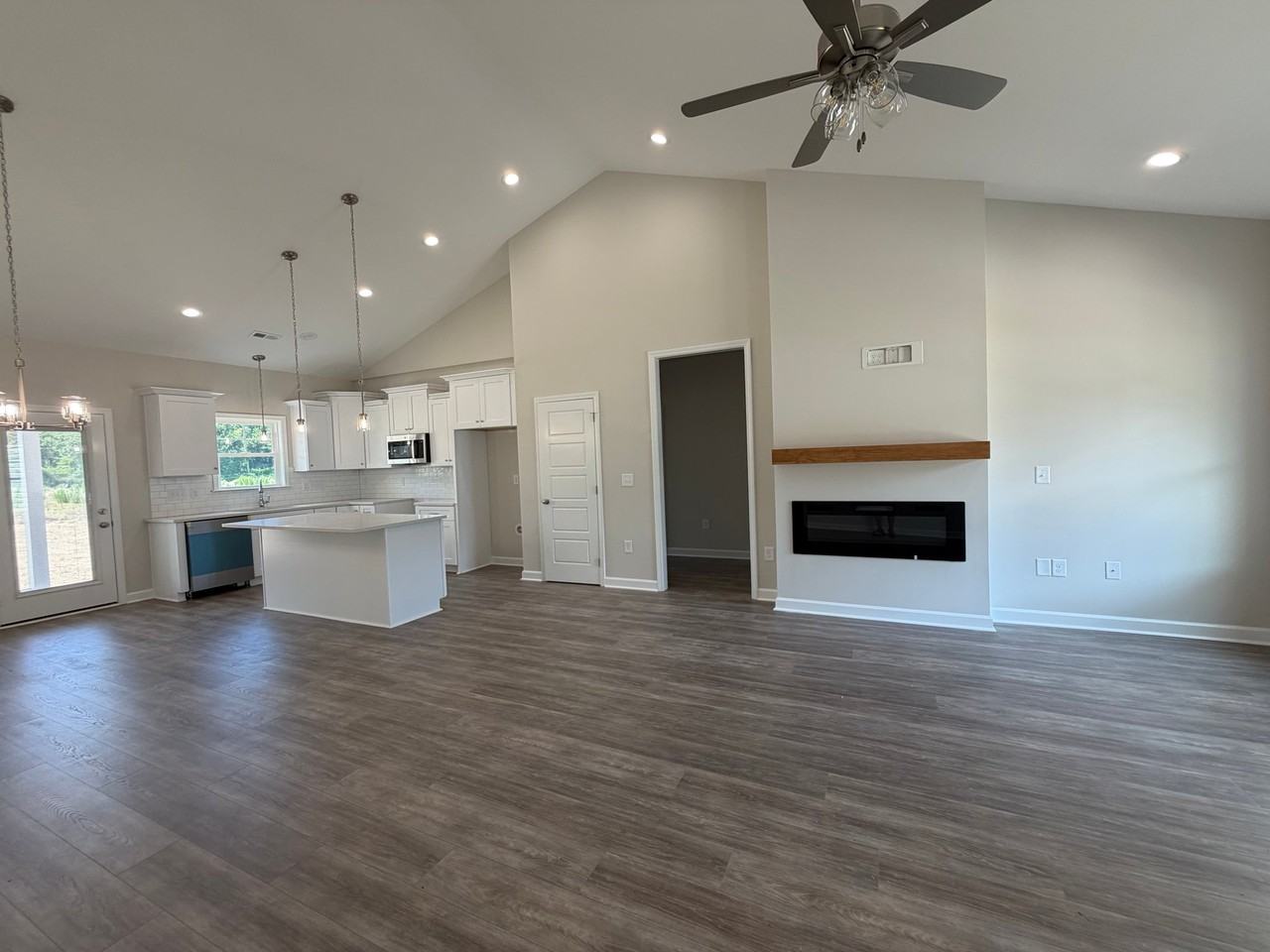 407 Creeks Edge Dr - Photo 4 of 14