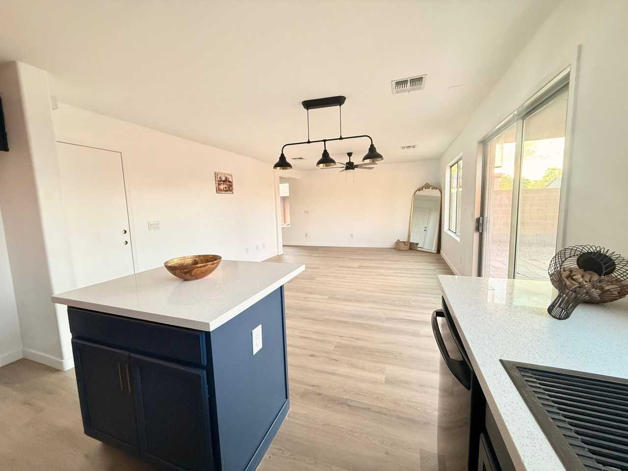 4614 W Juniper Ave - Photo 5 of 20