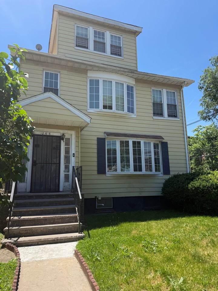 264 Pomona Ave #1