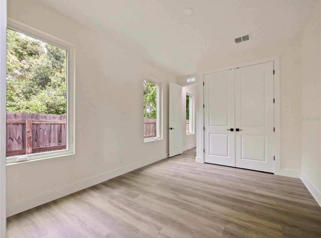 823 La Salle Ave - Photo 5 of 23