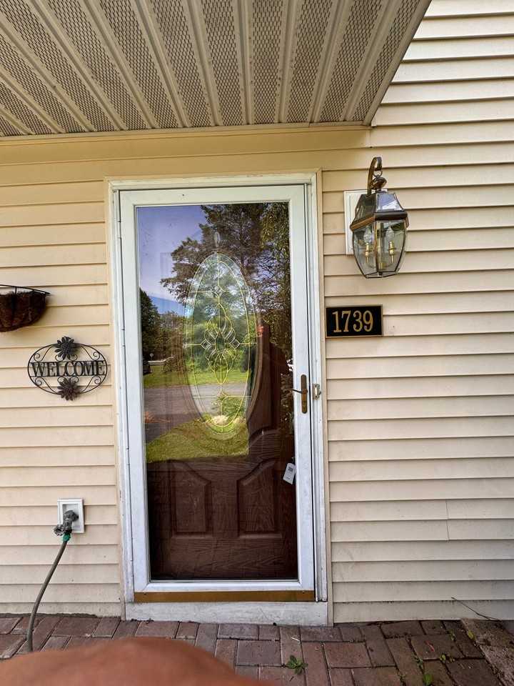 1739 Wendy Ln - Photo 3 of 20