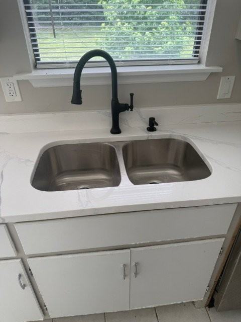 2071 Walden Park Pl - Photo 4 of 8