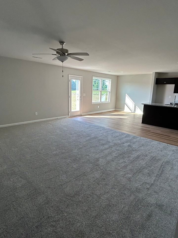 262 Swinson Dr - Photo 7 of 14
