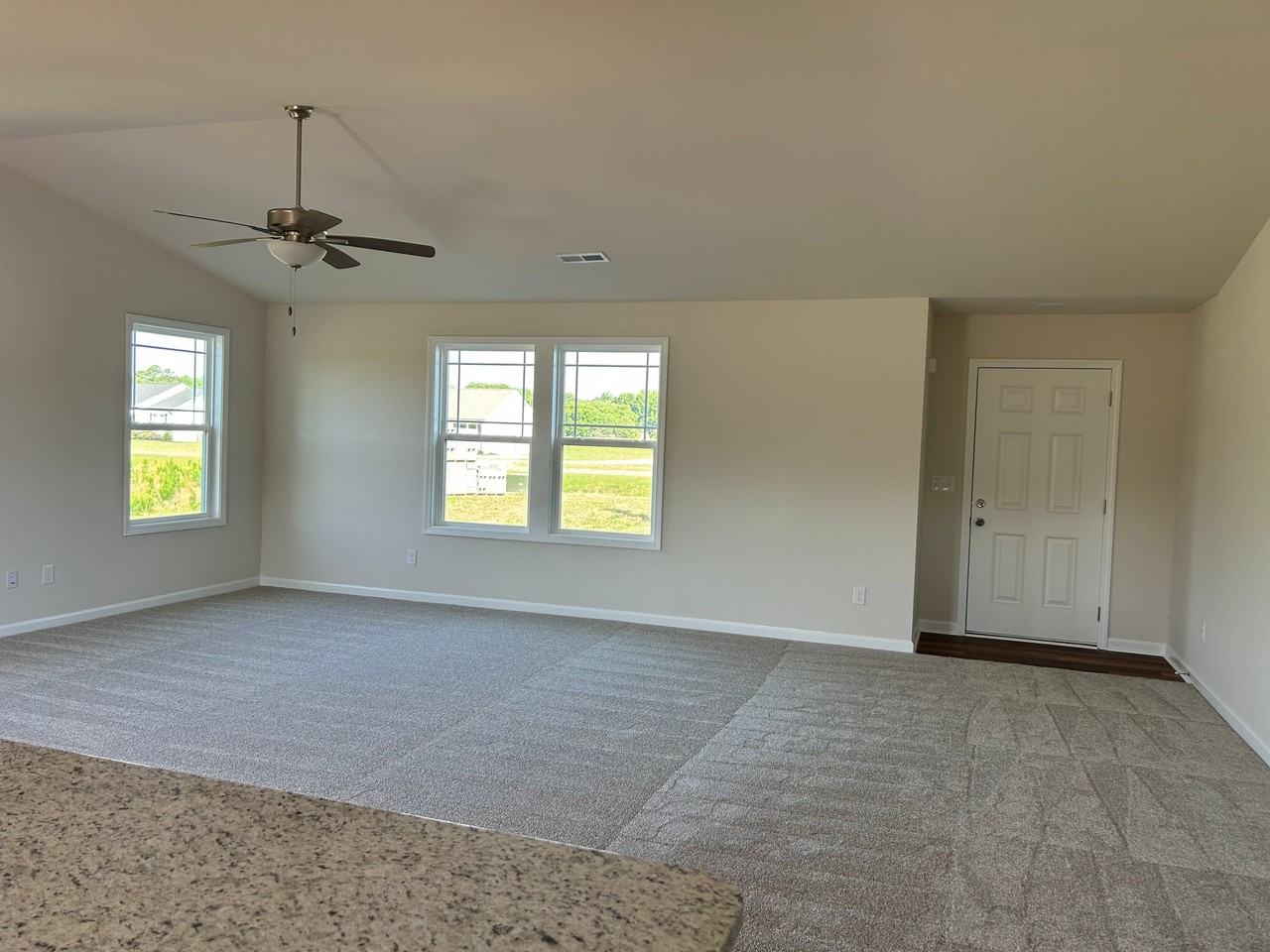 260 Swinson Dr - Photo 3 of 14
