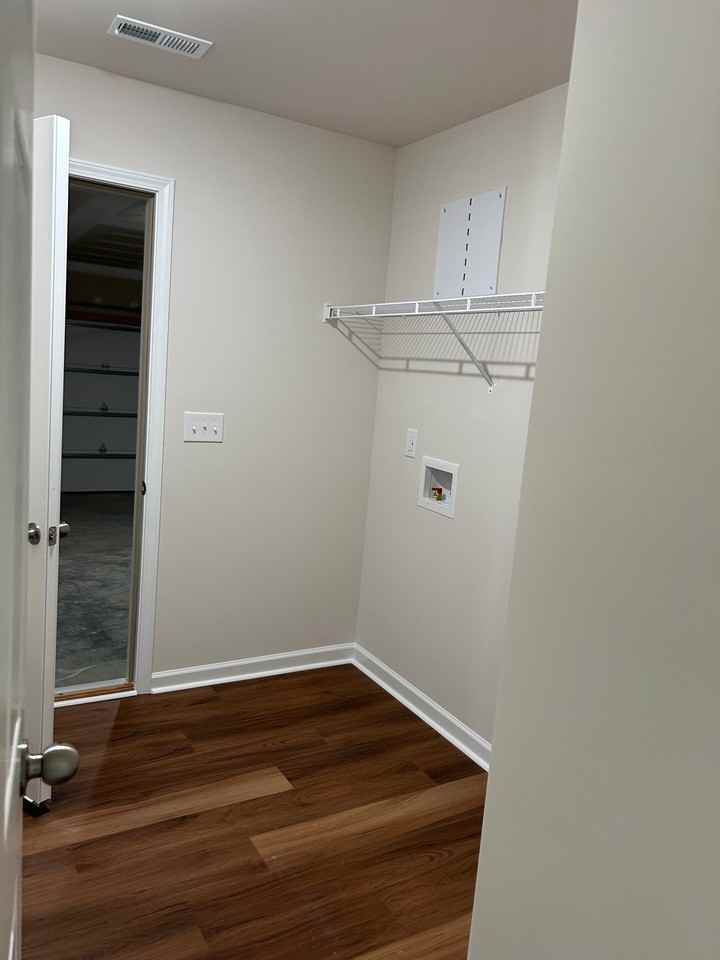260 Swinson Dr - Photo 6 of 14