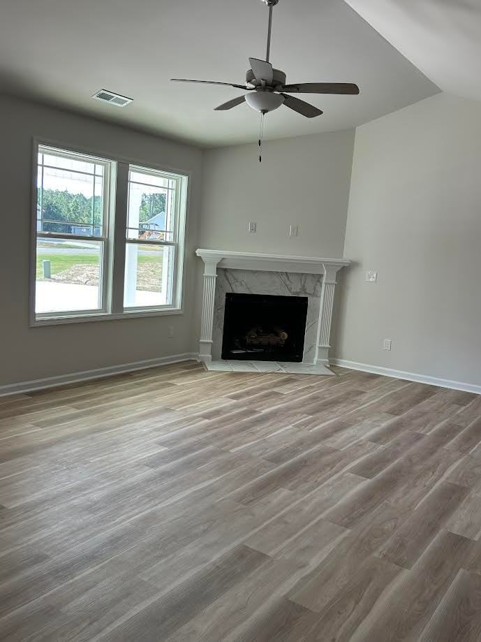 403 Grand Oaks Dr - Photo 5 of 16