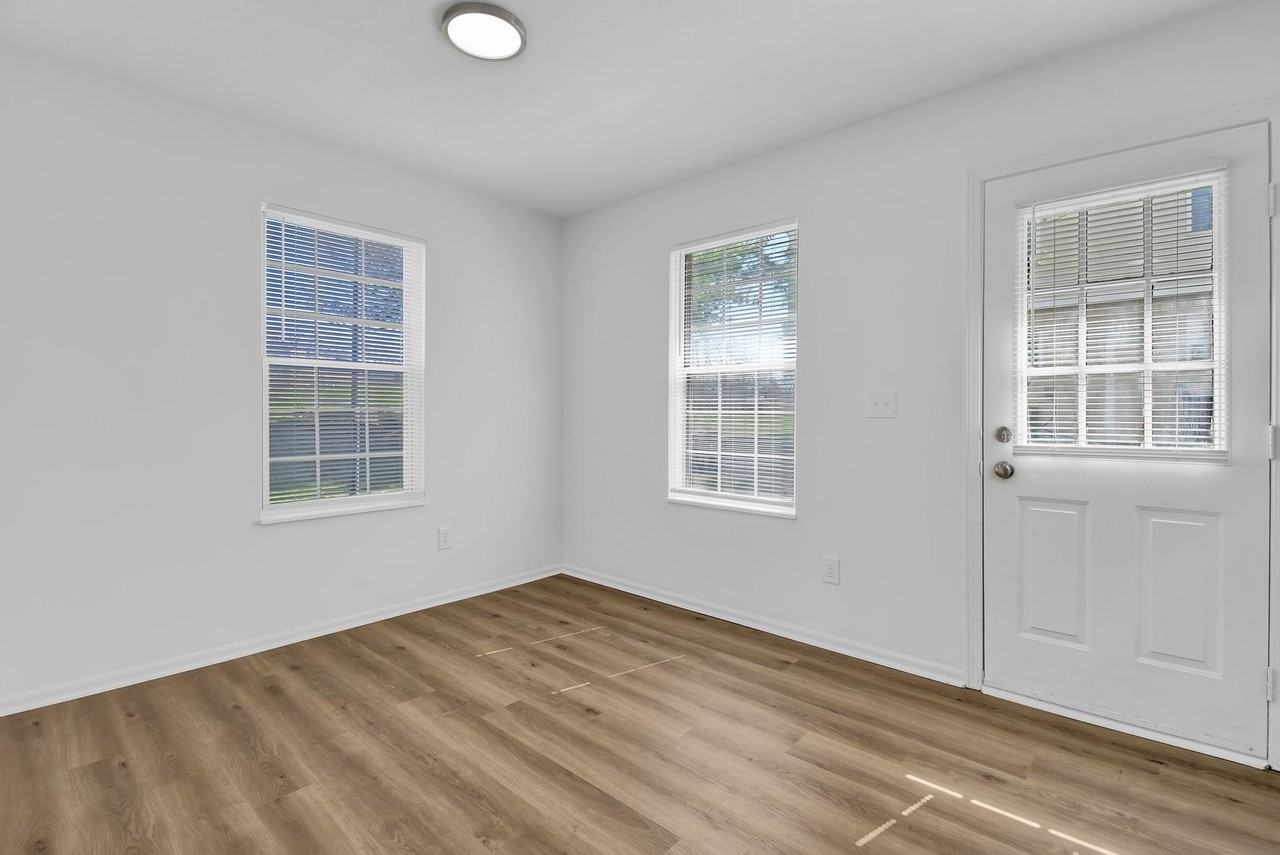 Cherry Bottom Townhomes - Photo 4 of 10