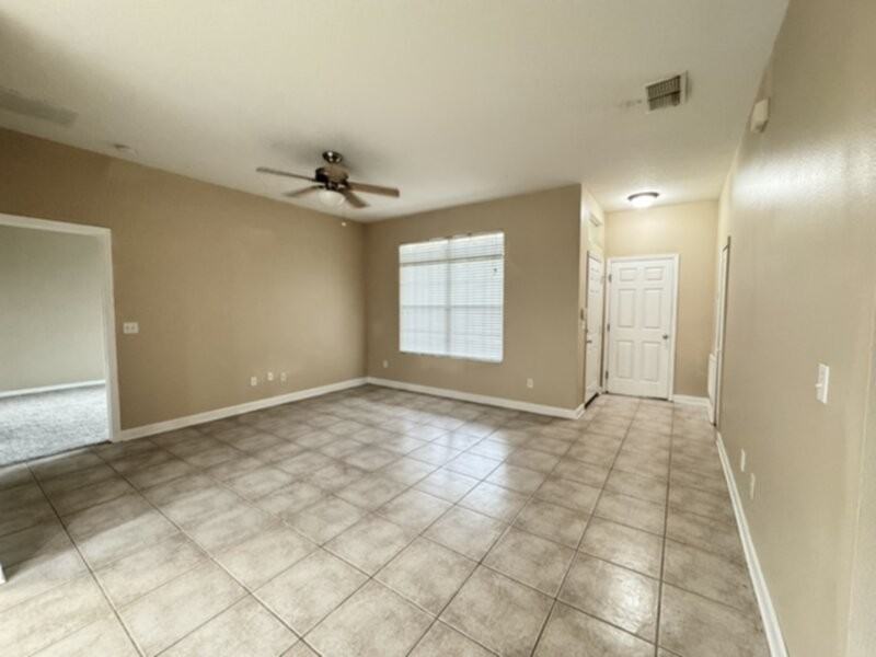 818 Hilly Bend Dr - Photo 7 of 15