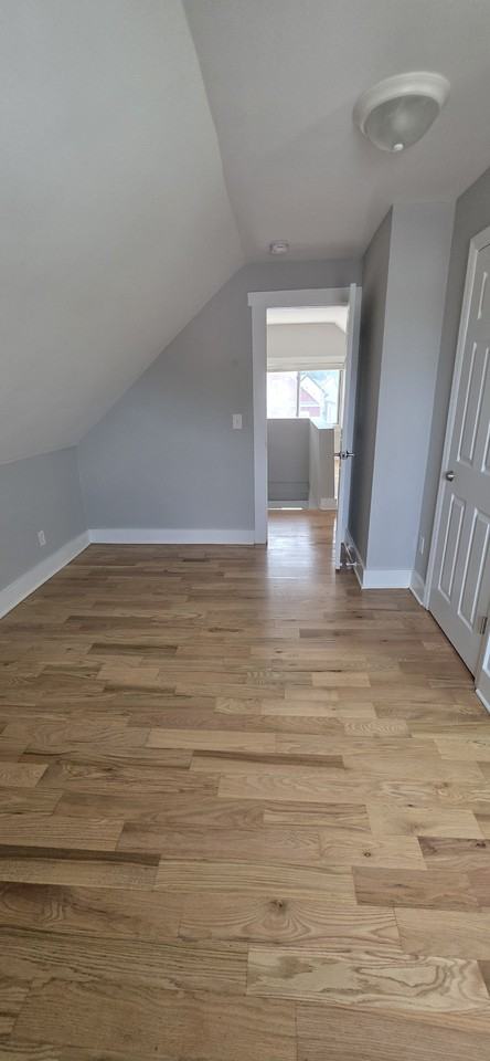 1021 Emma St #2 - Photo 4 of 20