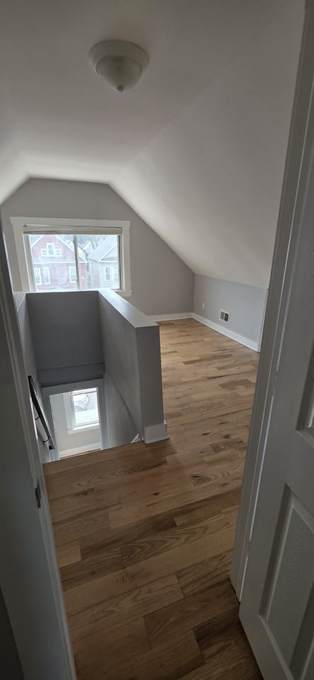1021 Emma St #2 - Photo 5 of 20