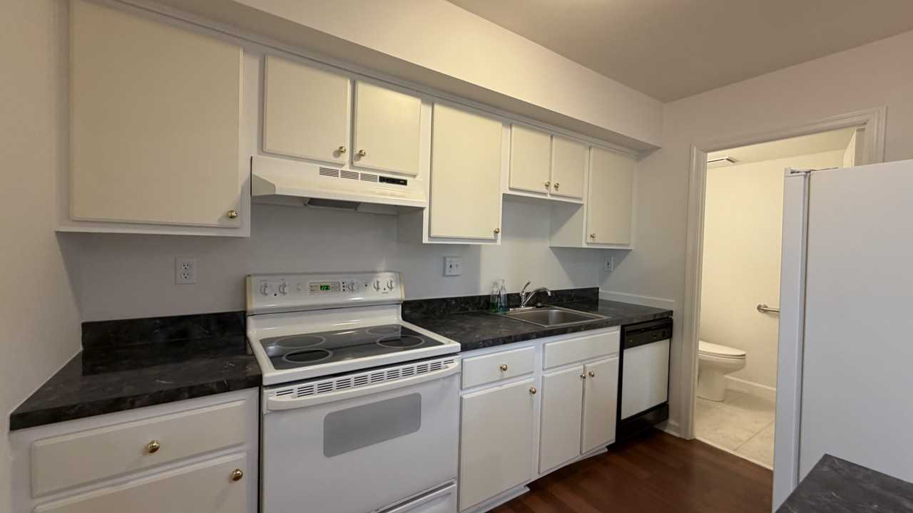 4124 Salford Ct #NA - Photo 5 of 28