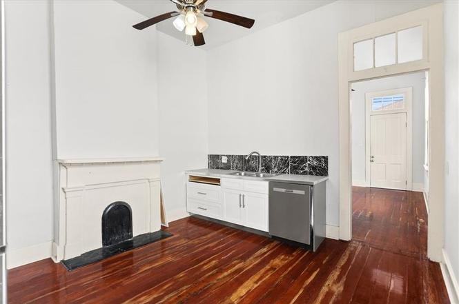1811 3rd St #1811 - Photo 4 of 11