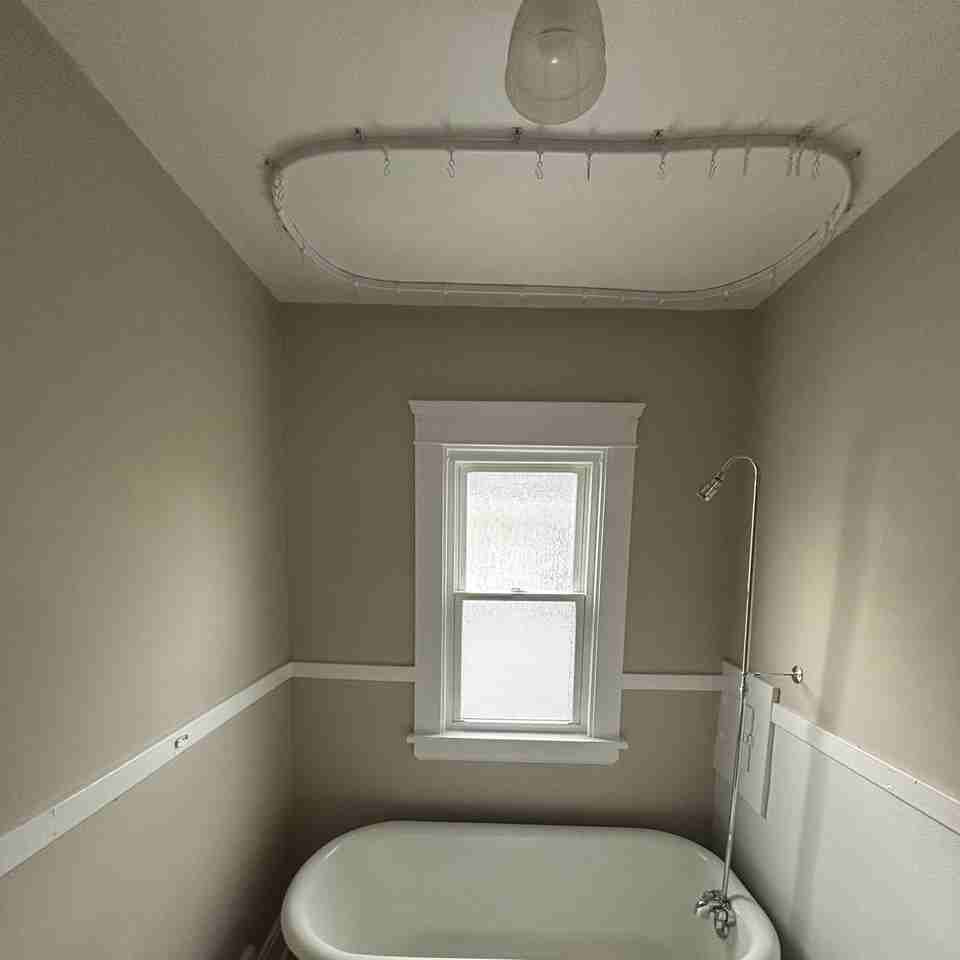 15406 Holmes Ave #2 - Photo 5 of 10