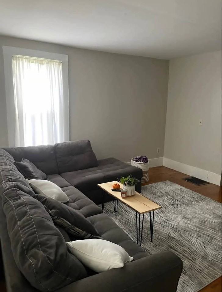 78 Elizabeth St - Photo 3 of 9