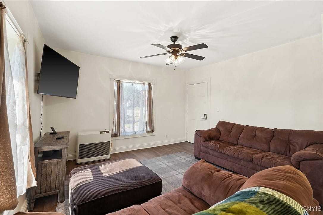 3434 Maple Ave #NA - Photo 4 of 8