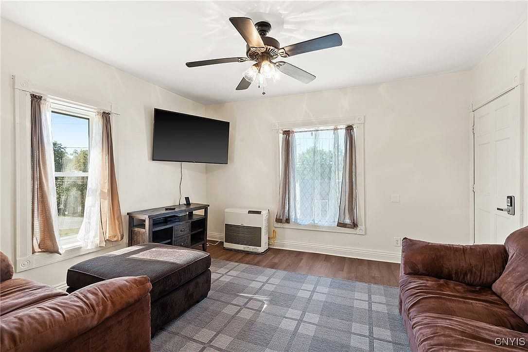 3434 Maple Ave #NA - Photo 5 of 8