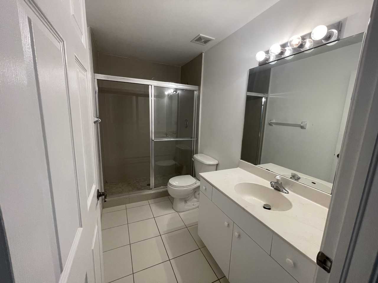 3637 Pine Oak Cir #105 - Photo 5 of 16