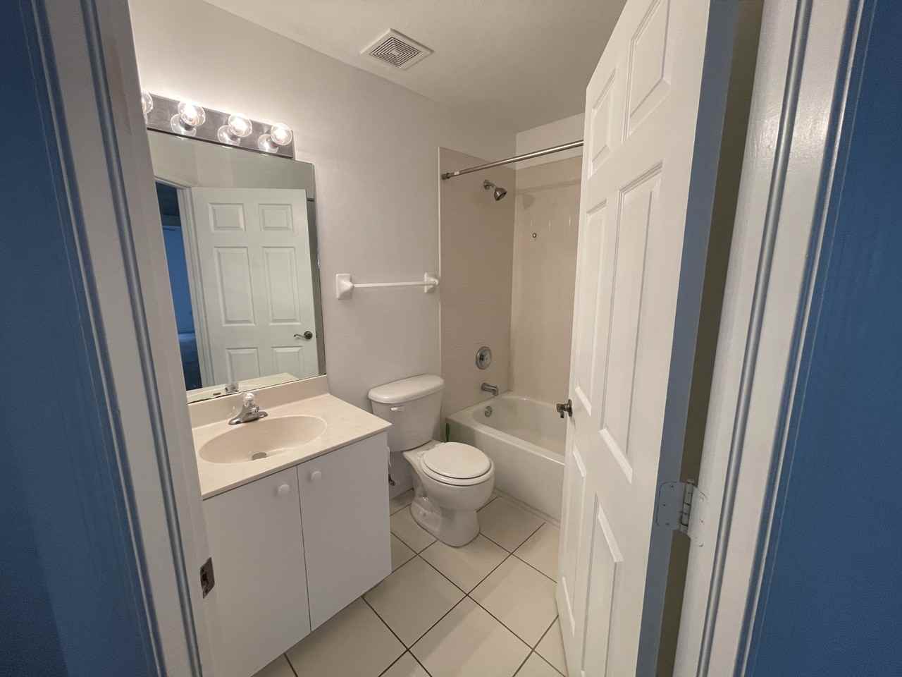 3637 Pine Oak Cir #105 - Photo 7 of 16