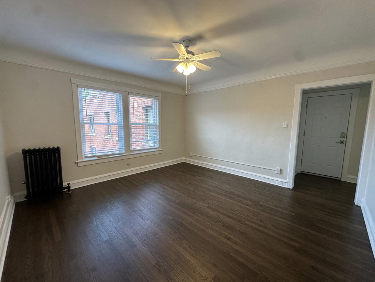 1373 W Greenleaf Ave #1S - Photo 4 of 16
