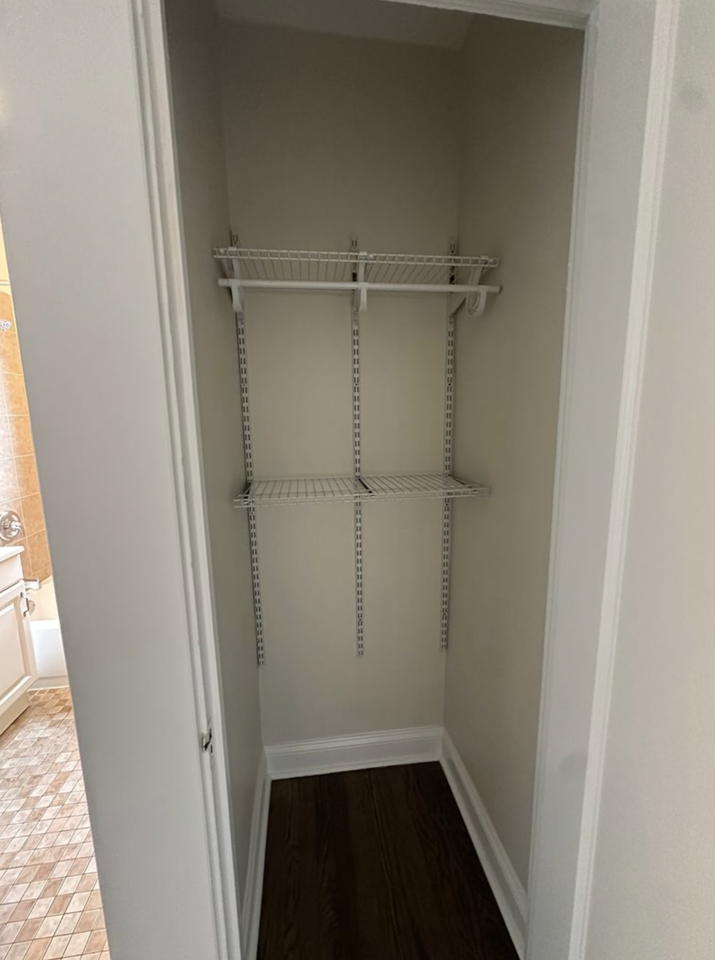 1373 W Greenleaf Ave #1S - Photo 7 of 16