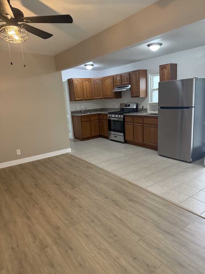 3733A Rhodes Ln #NA - Photo 2 of 28