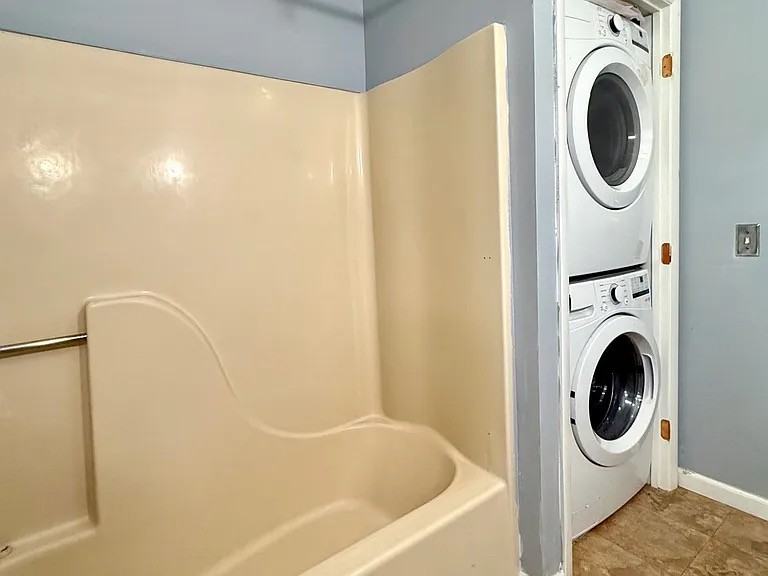 107 Glen Side - Photo 4 of 17