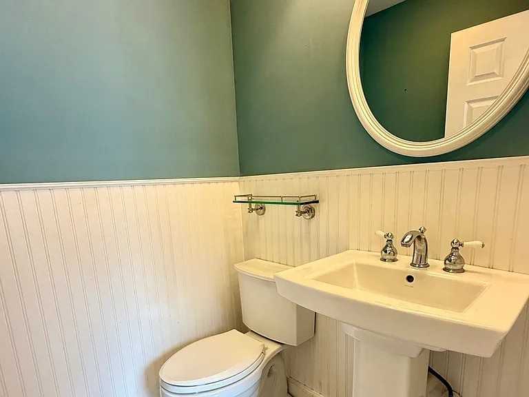 107 Glen Side - Photo 5 of 17