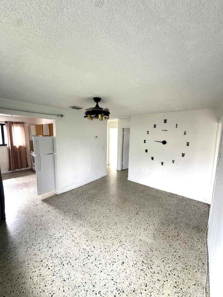 430 Nw 9th Ave #3 - Photo 2 of 19