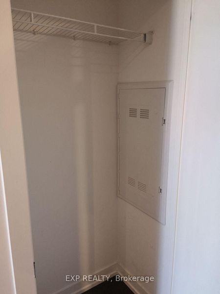 85 Wood St - Photo 6 of 11