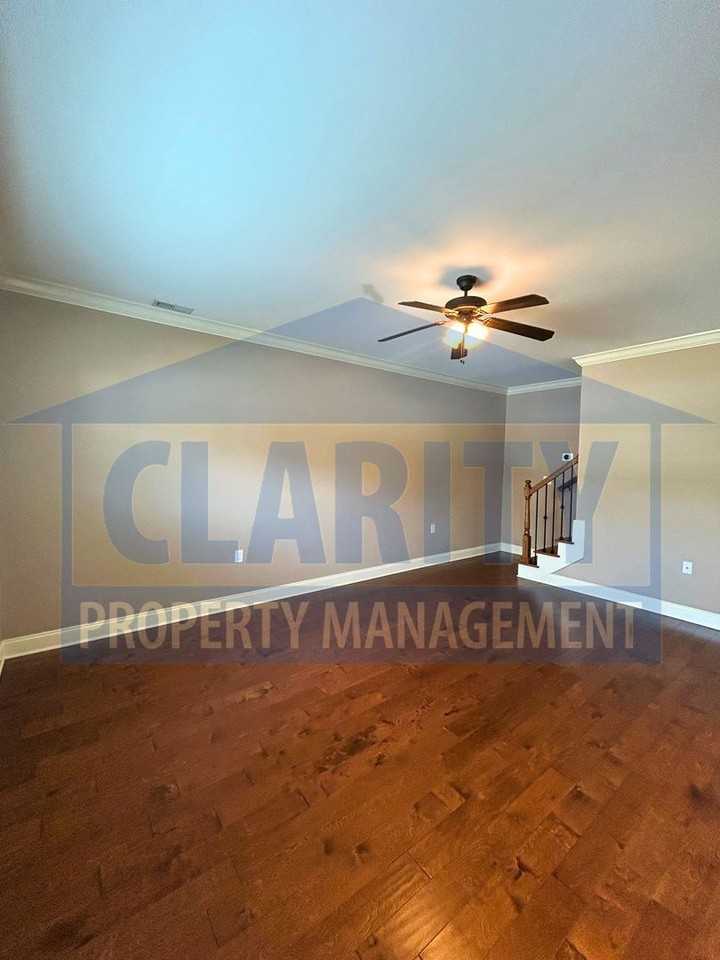 109 Belle Chase Way Ne - Photo 4 of 21