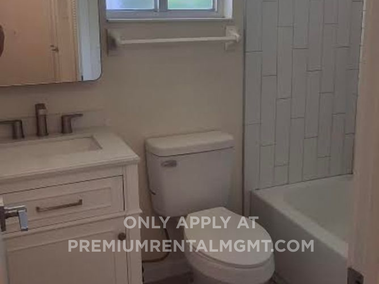 12255 Eastcove Dr - Photo 3 of 9