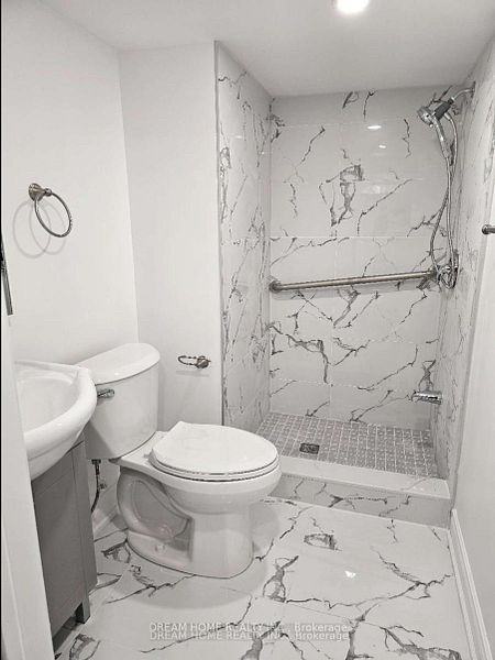 262 Clinton St - Photo 3 of 7