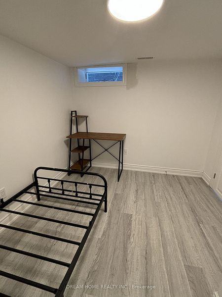 262 Clinton St - Photo 5 of 7