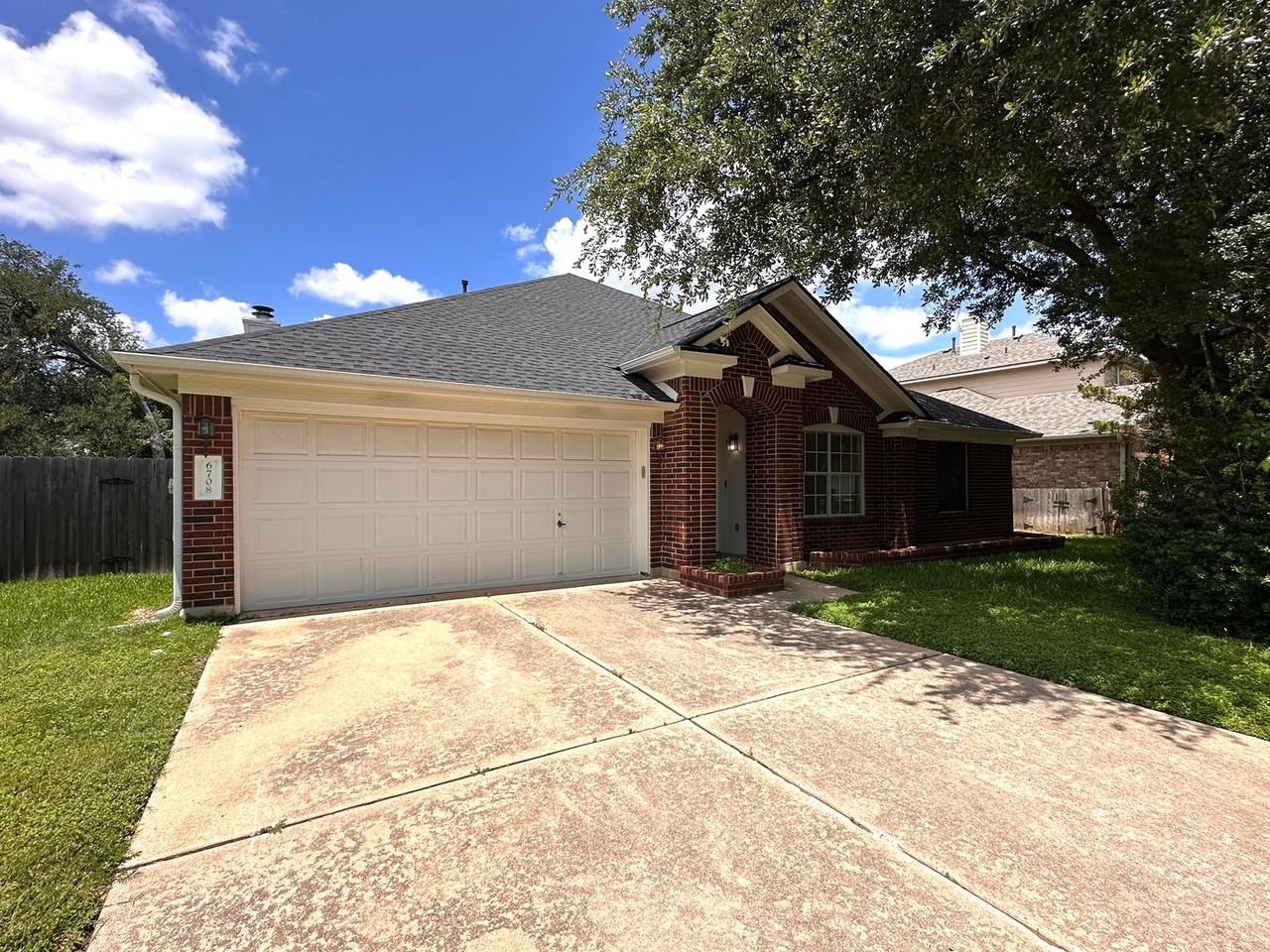 6708 Bancroft Woods Dr - Photo 2 of 30