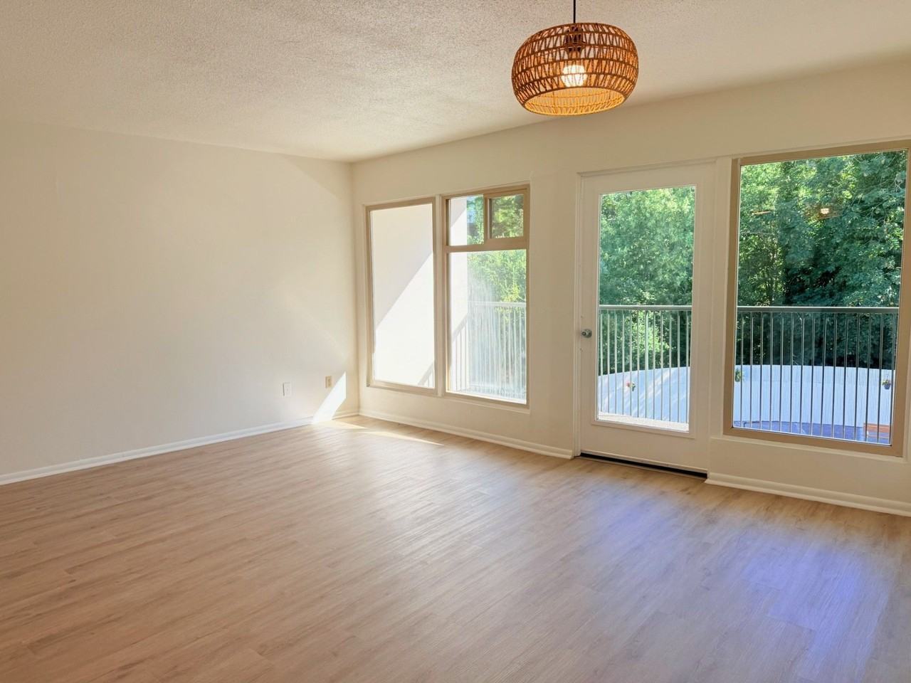Crescent Apartments - Photo 6 of 20