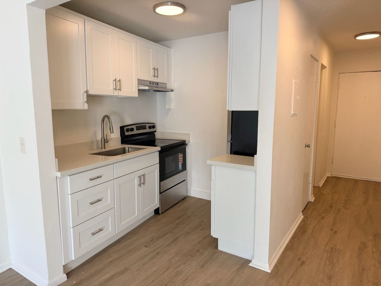Crescent Apartments - Photo 5 of 20