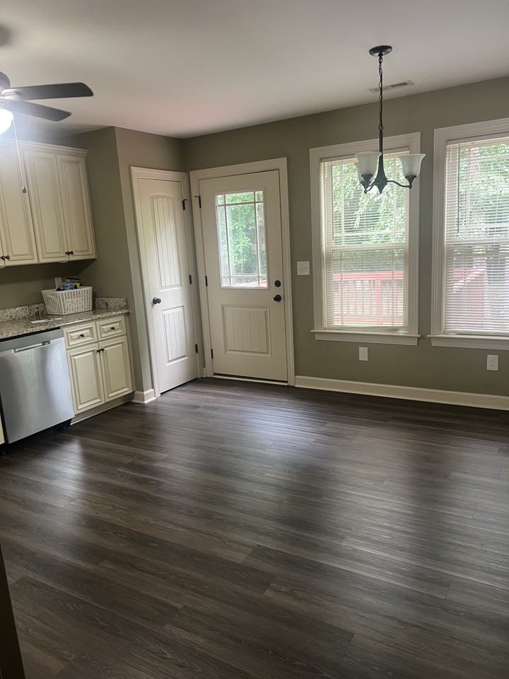 255 Sterling Way #NA - Photo 5 of 12