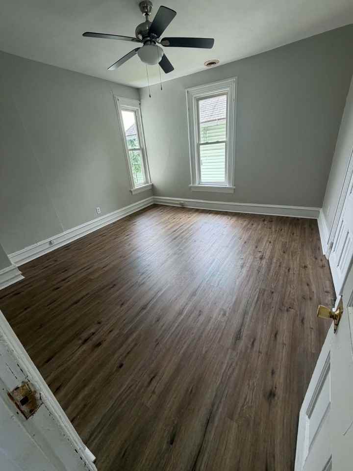 623 5th Ave - Photo 2 of 11
