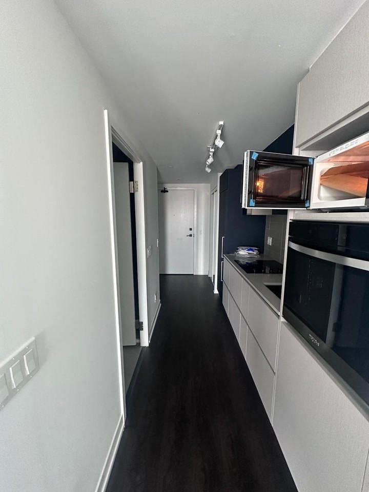 319 Jarvis Street #2909 - Photo 2 of 11
