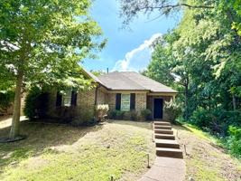 featured image of 1039 Crayton Ridge Dr