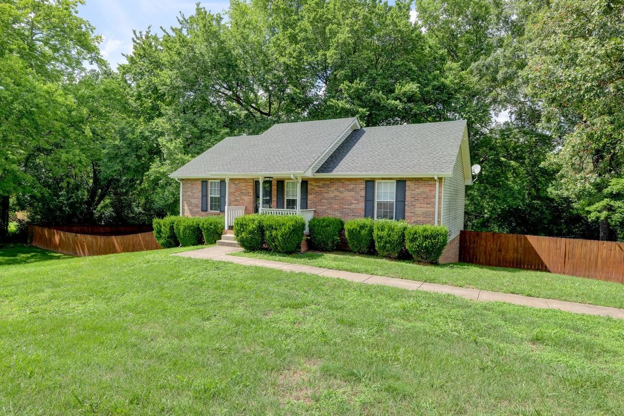 3253 N Senseney Cir - Photo 2 of 50