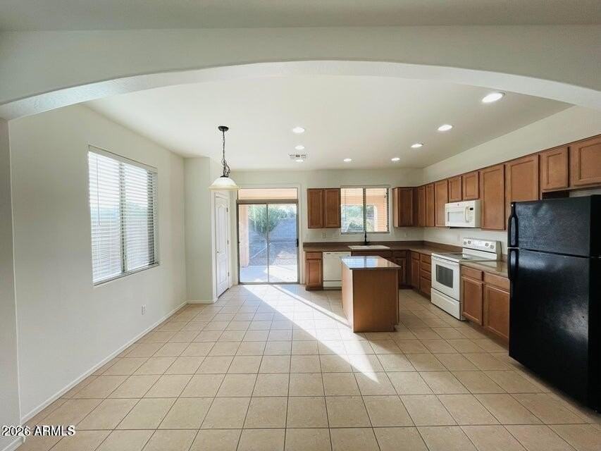 28488 N Sunset Dr - Photo 5 of 36