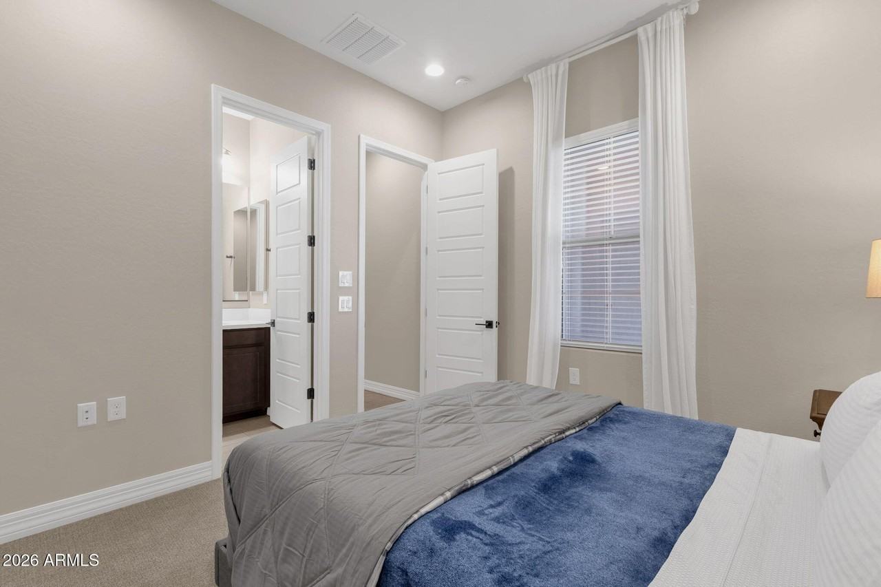 32924 N 73rd Way - Photo 4 of 36