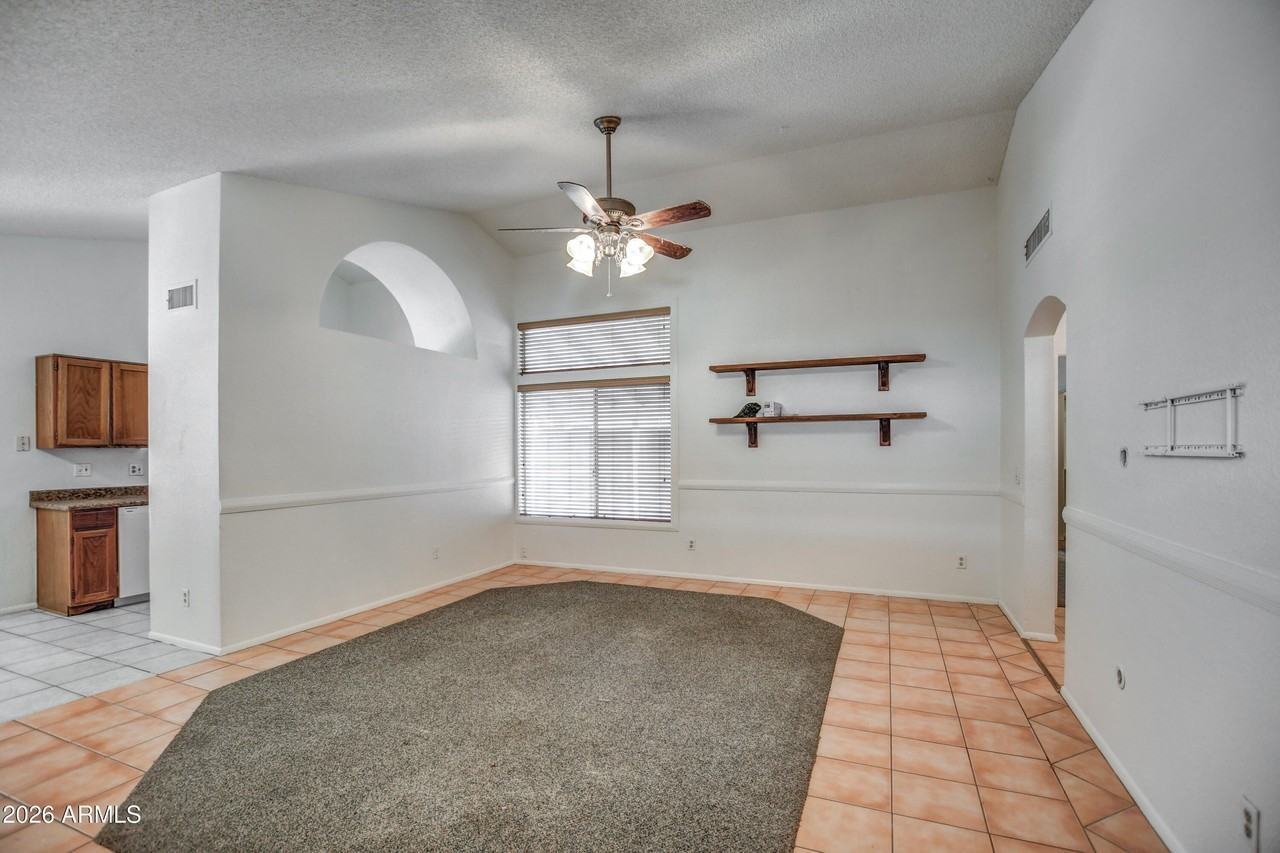815 E Calle Del Norte - Photo 5 of 39
