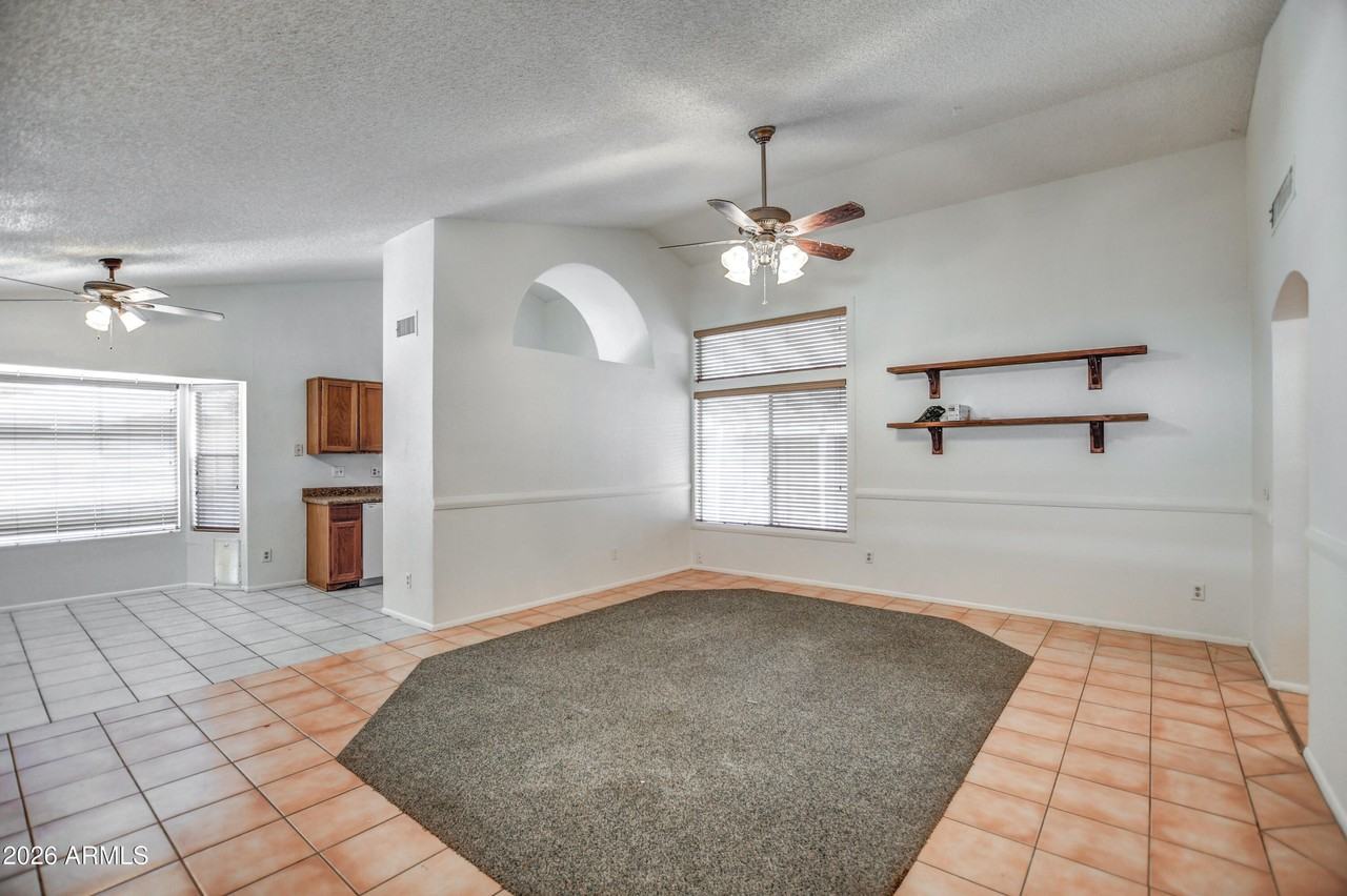 815 E Calle Del Norte - Photo 7 of 39