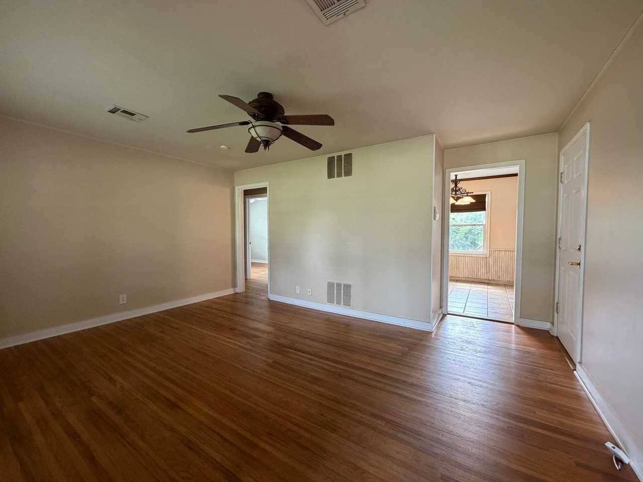 3820 S Detroit Ave - Photo 2 of 17