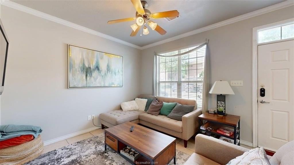 141 Forest Dr - Photo 3 of 32