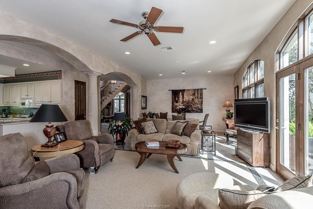 4763 Stonebriar Cir - Photo 4 of 21