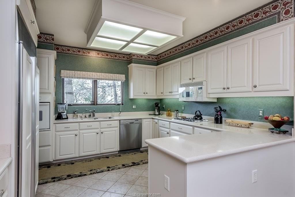 4763 Stonebriar Cir - Photo 6 of 21